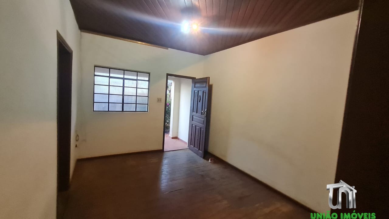Casa à venda na vila municipal: 3 quartos, 2 banheiros, 90m²