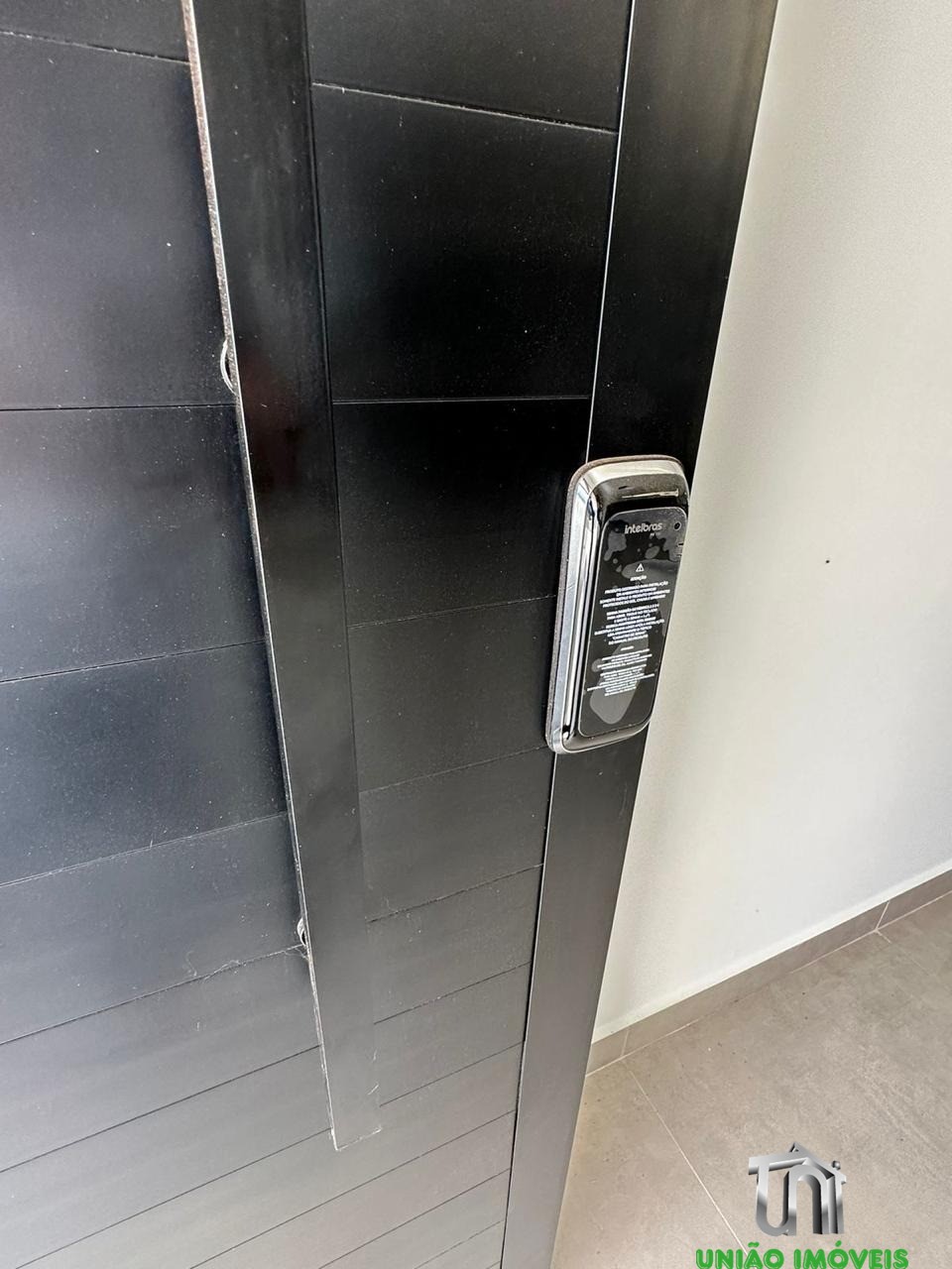 Casa de alto padrão no condomínio portal da serra: luxo, con