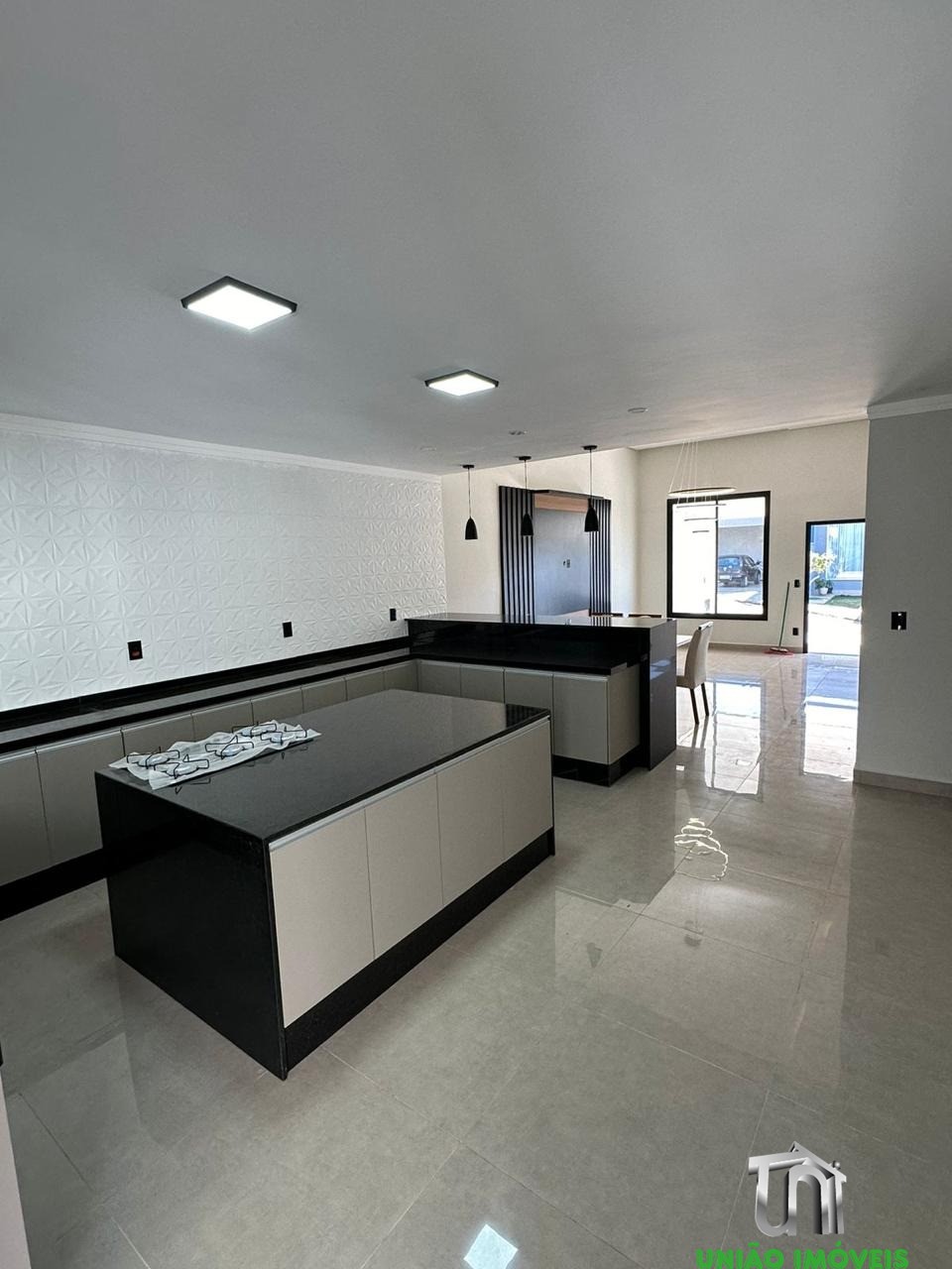 Casa de alto padrão no condomínio portal da serra: luxo, con