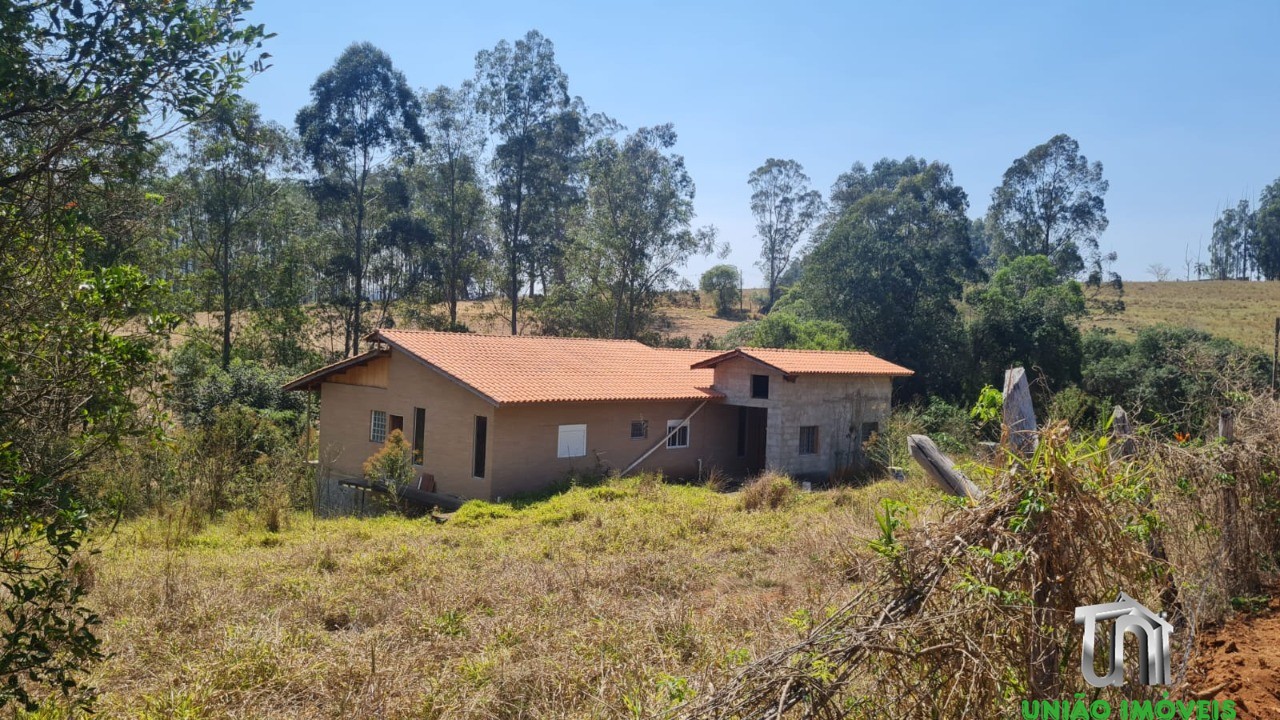 Chácara dos Sonhos em Bragança Paulista-SP: Tranquilidade, Conforto e Contato com a Natureza em Arara dos Pereiras!