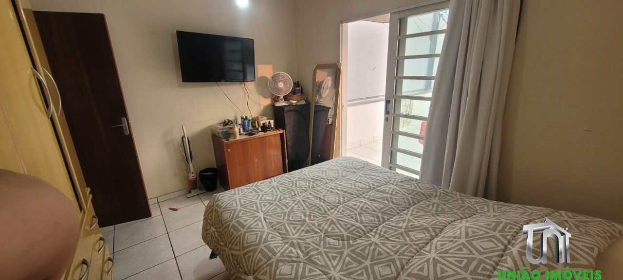 Charmosa Casa de 2 Quartos com 100m² no Jardins, Bragança Paulista-SP: Venda Imperdível!