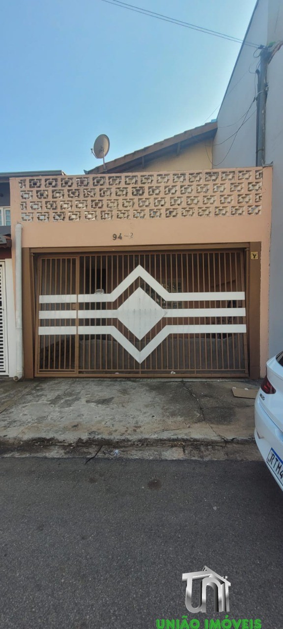 Charmosa Casa de 2 Quartos com 100m² no Jardins, Bragança Paulista-SP: Venda Imperdível!