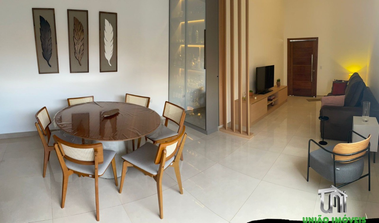 Encantadora casa térrea à venda no condomínio villa real de 