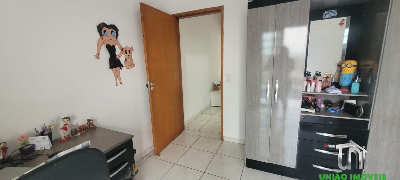 Charmosa Casa de 2 Quartos com 100m² no Jardins, Bragança Paulista-SP: Venda Imperdível!