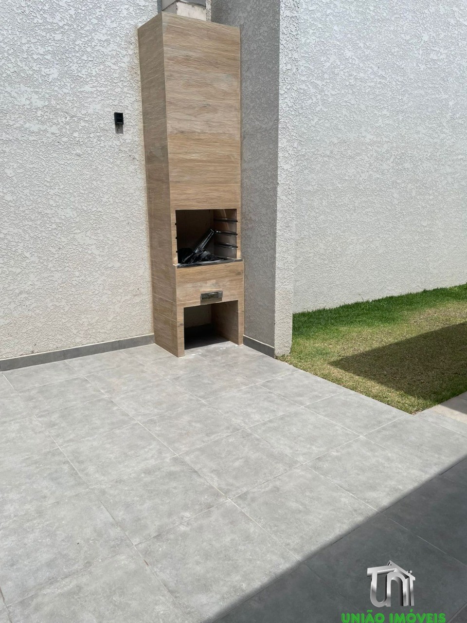 Encantadora casa térrea à venda no condomínio villa real de 