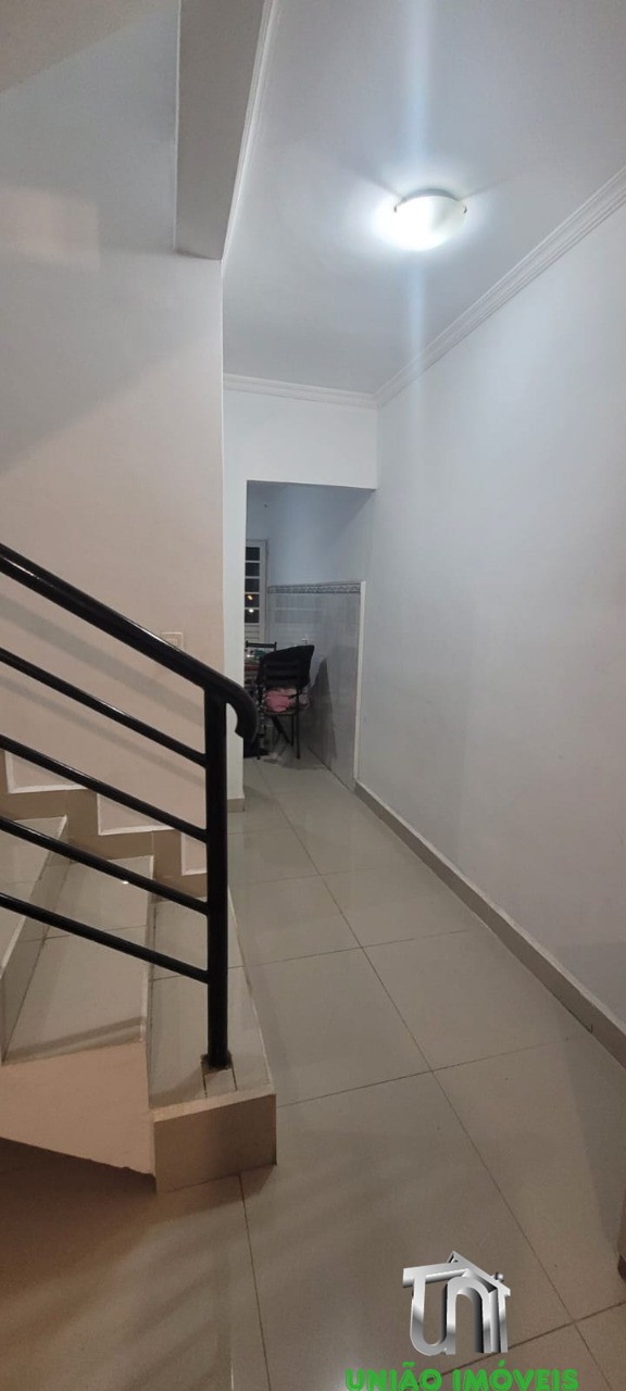 Charmosa Casa de 2 Quartos com 100m² no Jardins, Bragança Paulista-SP: Venda Imperdível!