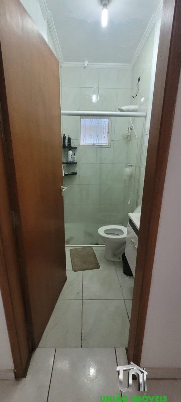 Charmosa Casa de 2 Quartos com 100m² no Jardins, Bragança Paulista-SP: Venda Imperdível!