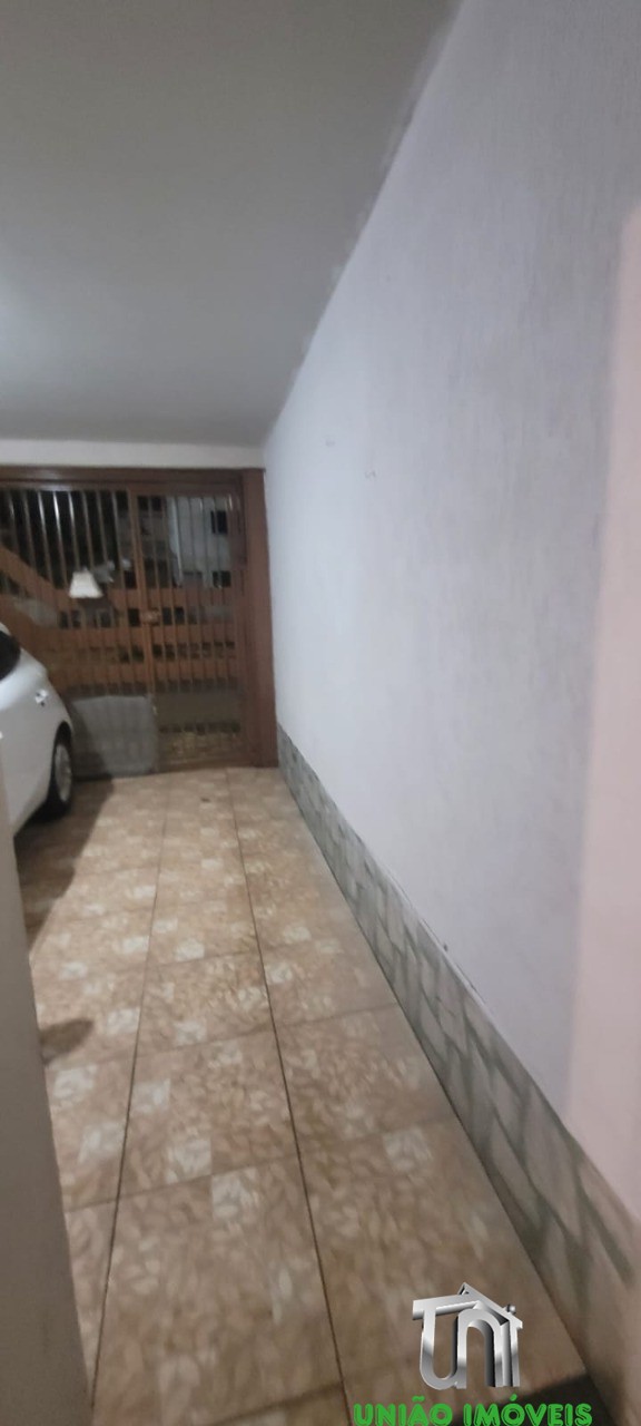 Charmosa Casa de 2 Quartos com 100m² no Jardins, Bragança Paulista-SP: Venda Imperdível!