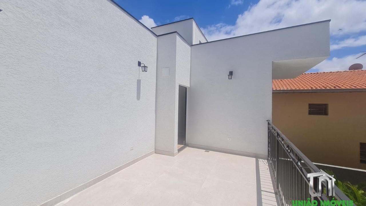 Residência de Luxo no Santa Luzia: Casa com 2 Suítes, 3 Vagas e 200m² em Bragança Paulista-SP!