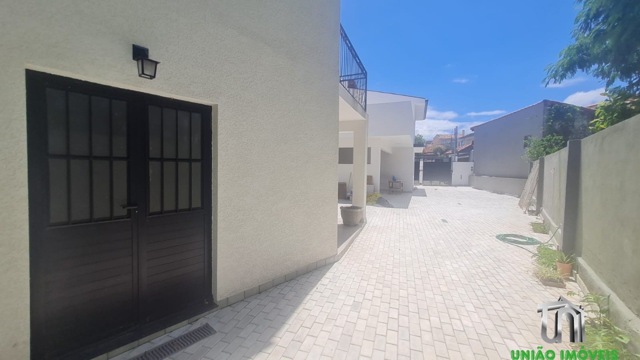 Casa de Luxo à Venda ou Locação em Bragança Paulista-SP, Bairro Santa Luzia! 2 Suítes, Sala Ampla, 3 Vagas de Garagem. Venha Conferir!