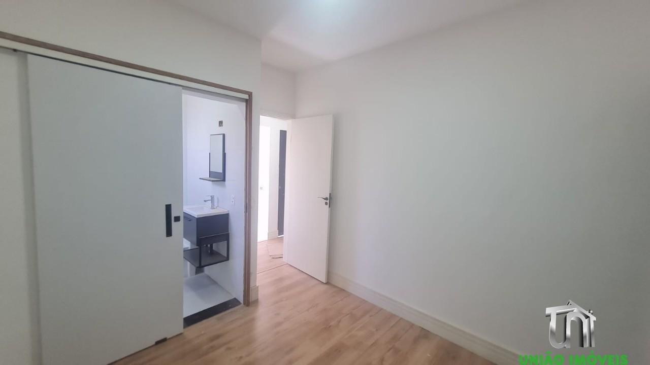 Residência de Luxo no Santa Luzia: Casa com 2 Suítes, 3 Vagas e 200m² em Bragança Paulista-SP!