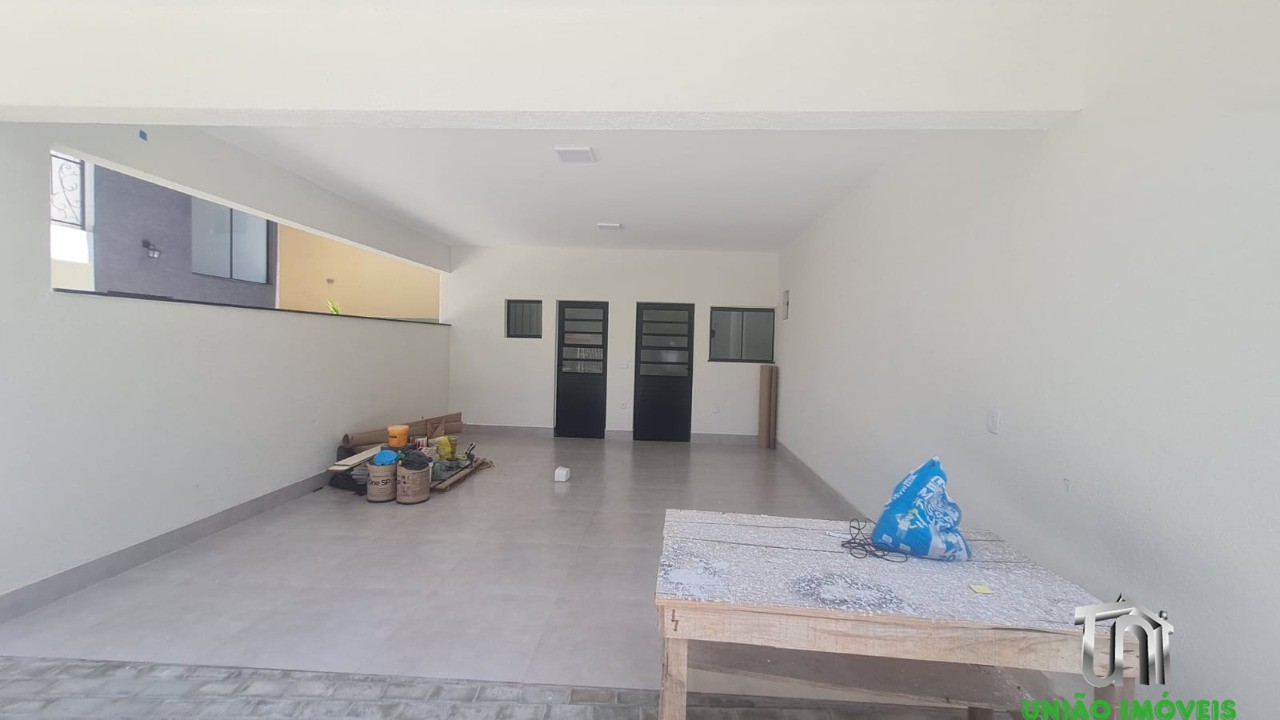 Residência de Luxo no Santa Luzia: Casa com 2 Suítes, 3 Vagas e 200m² em Bragança Paulista-SP!