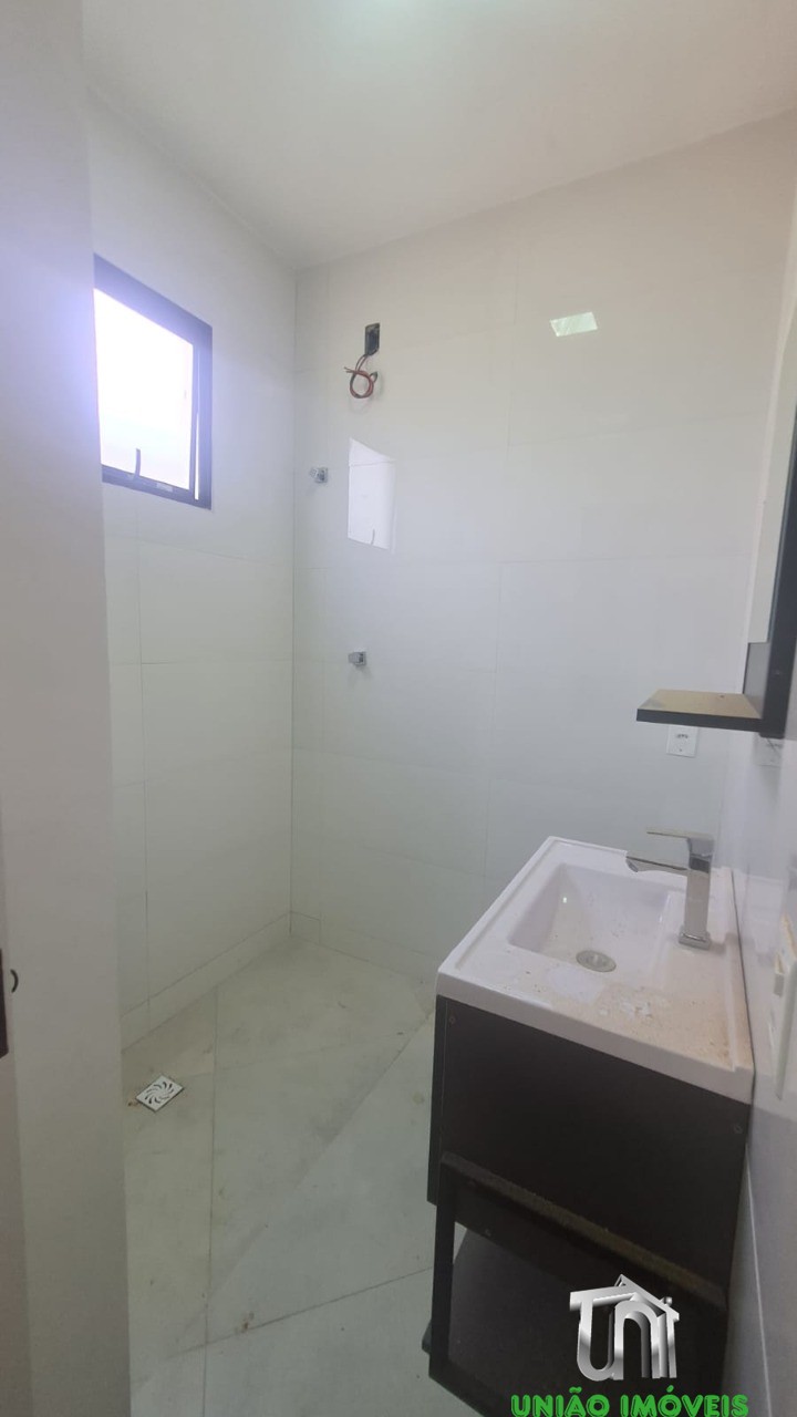 Residência de Luxo no Santa Luzia: Casa com 2 Suítes, 3 Vagas e 200m² em Bragança Paulista-SP!