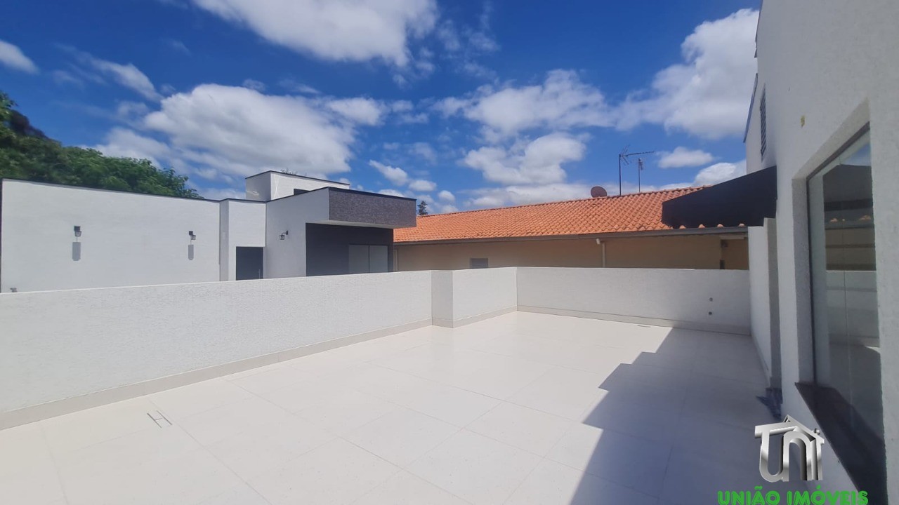 Residência de Luxo no Santa Luzia: Casa com 2 Suítes, 3 Vagas e 200m² em Bragança Paulista-SP!
