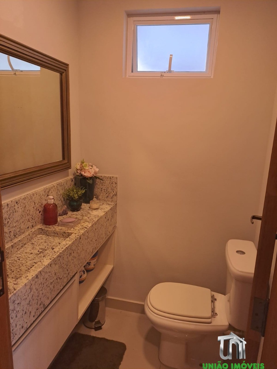 Casa à venda em Bragança Paulista-SP, Chácara Portal das Estâncias: 3 quartos, 1 suíte, 2 vagas, 122,48 m². Confira!