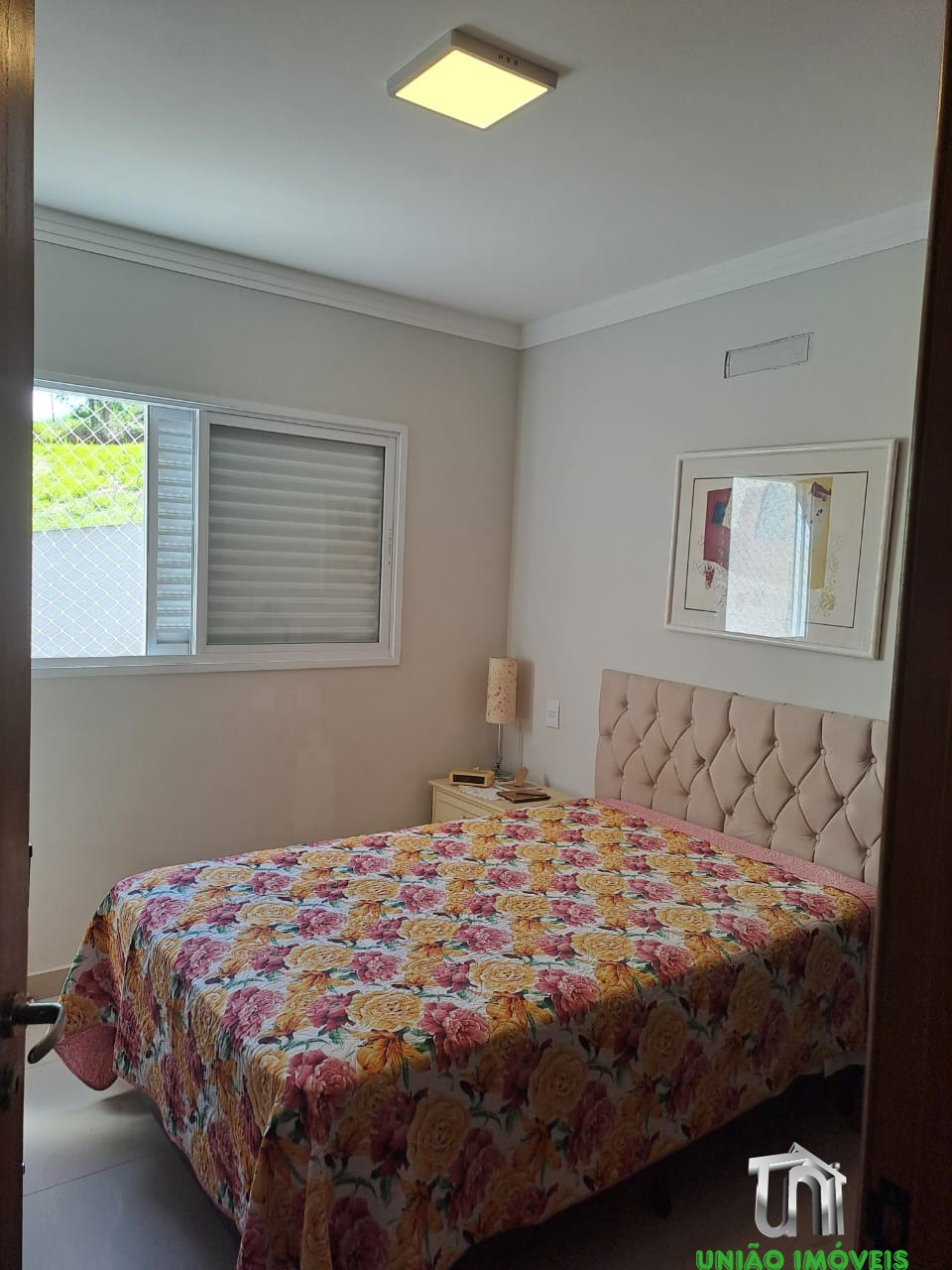 Casa à venda em Bragança Paulista-SP, Chácara Portal das Estâncias: 3 quartos, 1 suíte, 2 vagas, 122,48 m². Confira!