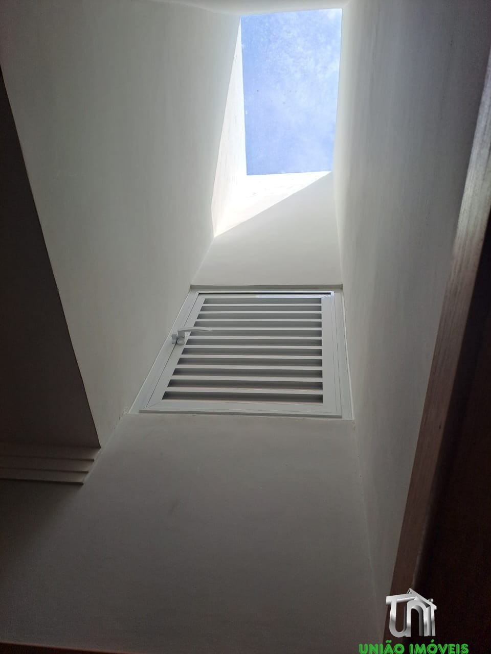 Casa à venda em Bragança Paulista-SP, Chácara Portal das Estâncias: 3 quartos, 1 suíte, 2 vagas, 122,48 m². Confira!