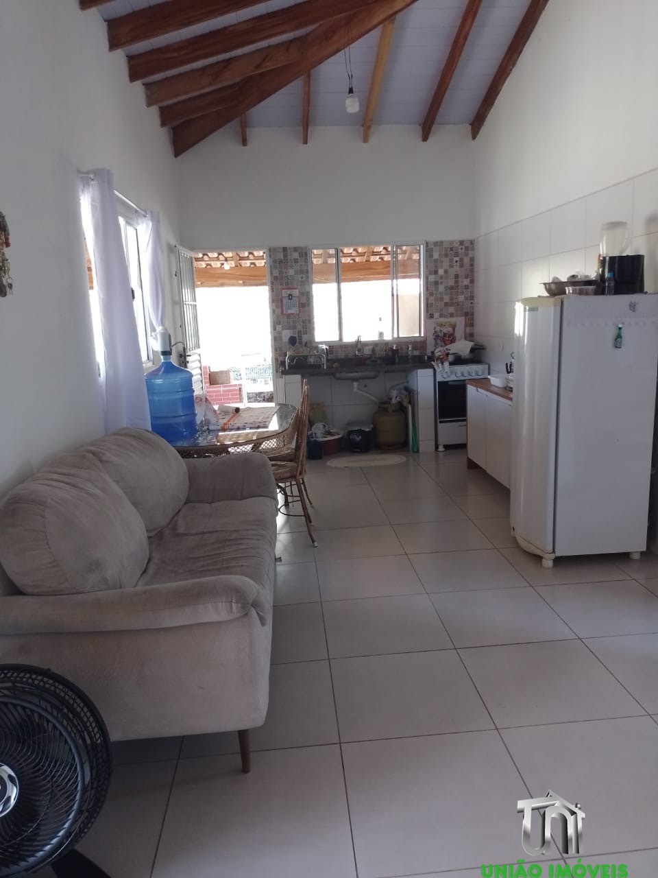 Casa à venda em Morro Grande da Boa Vista, Bragança Paulista-SP: 2 quartos, 1 suíte, 6 vagas de garagem. Agende sua visita!