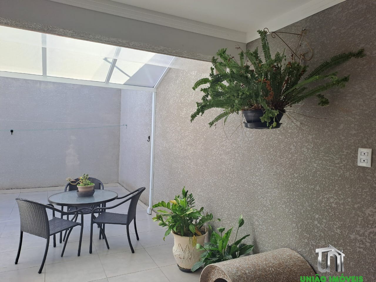 Casa à venda em Bragança Paulista-SP, Chácara Portal das Estâncias: 3 quartos, 1 suíte, 2 vagas, 122,48 m². Confira!