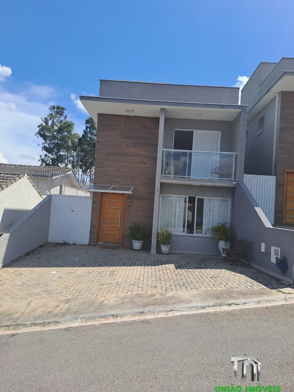 Casa à venda em Bragança Paulista-SP, Chácara Portal das Estâncias: 3 quartos, 1 suíte, 2 vagas, 122,48 m². Confira!