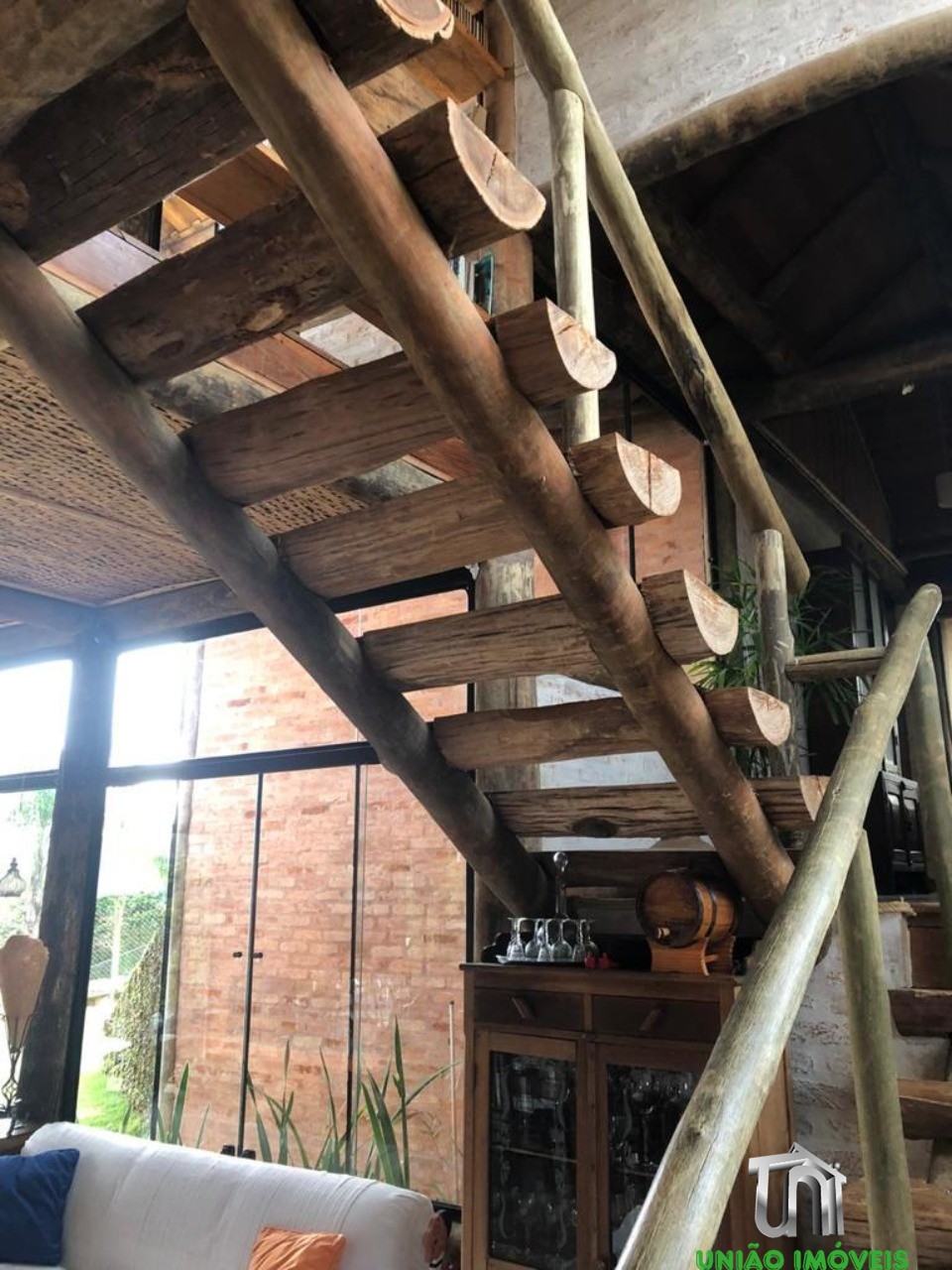 Chácara à venda em Bragança Paulista-SP: 3 quartos, suíte, vista deslumbrante em Jardim Panorama II. Venha conhecer!