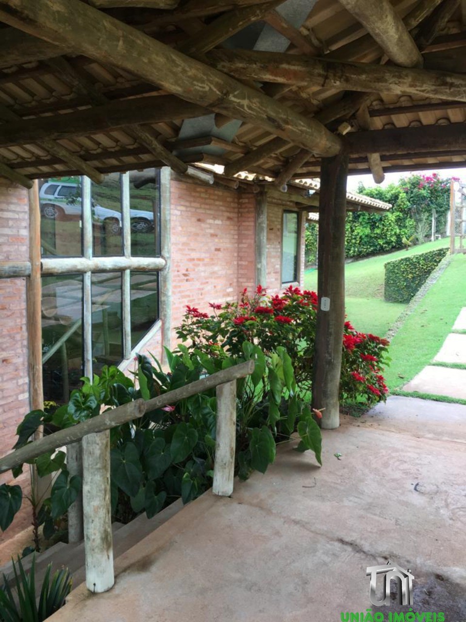 Chácara à venda em Bragança Paulista-SP: 3 quartos, suíte, vista deslumbrante em Jardim Panorama II. Venha conhecer!