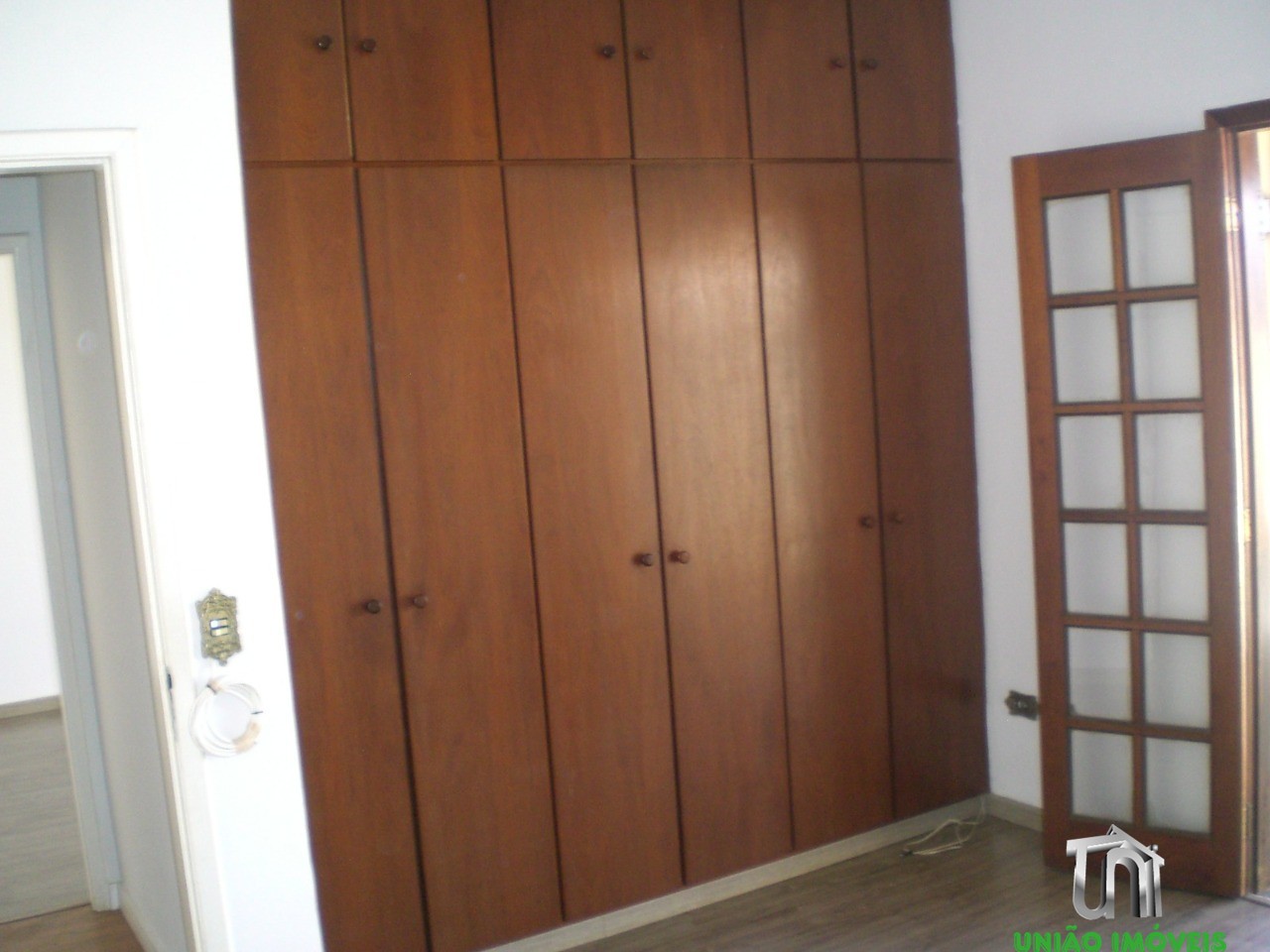 Casa à Venda em Bragança Paulista-SP: 3 Quartos, 1 Suíte, 2 Salas, 1 Banheiro, 2 Vagas - Oportunidade Imperdível!