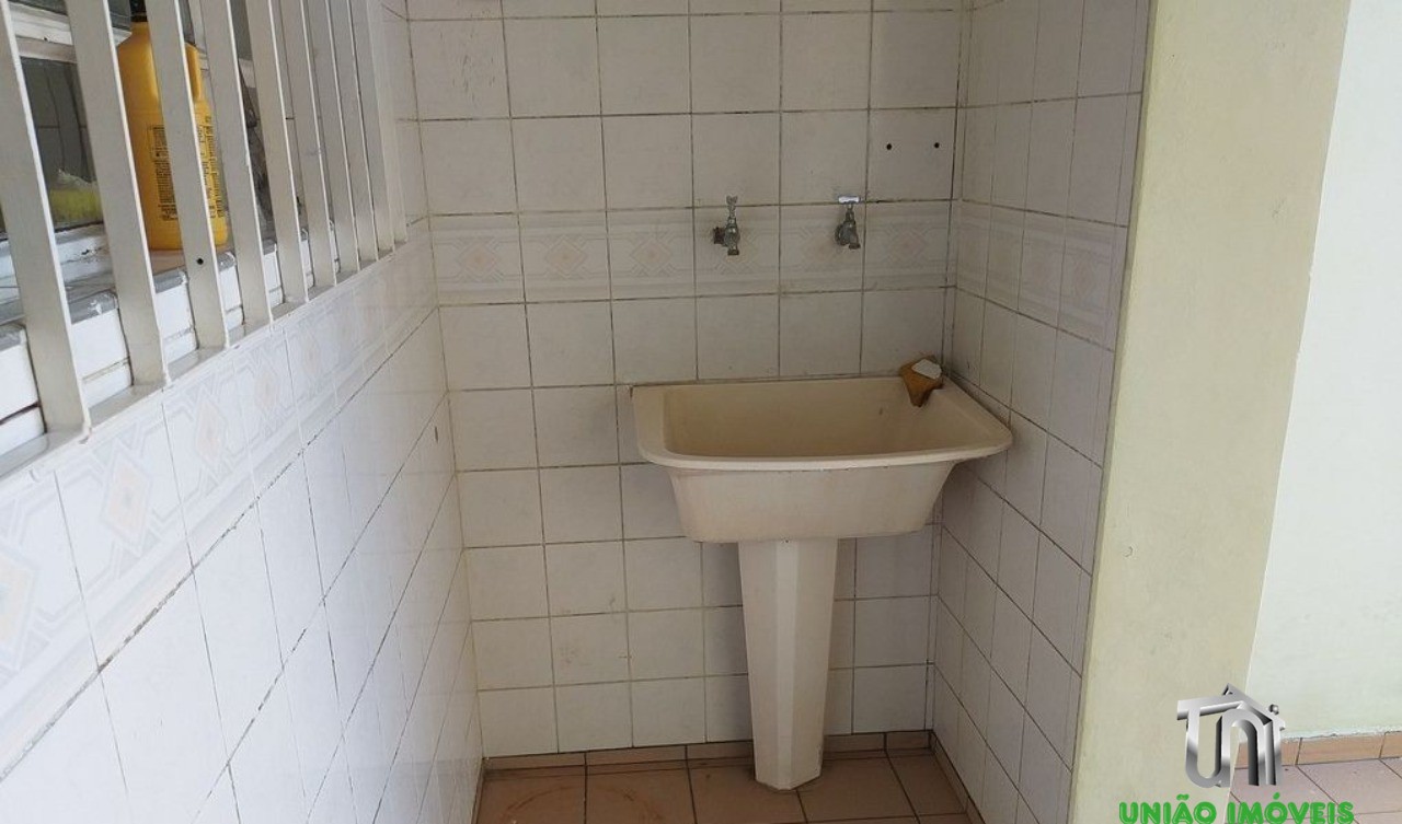 Casa à Venda em Bragança Paulista-SP: 3 Quartos, 1 Suíte, 2 Salas, 1 Banheiro, 2 Vagas - Oportunidade Imperdível!