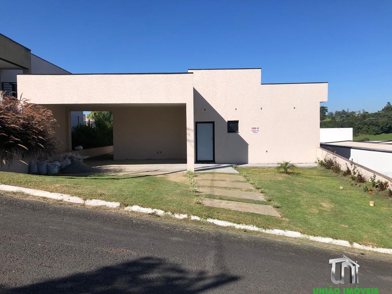 Casa à venda no condomínio jardim flamboyan: conforto, segur