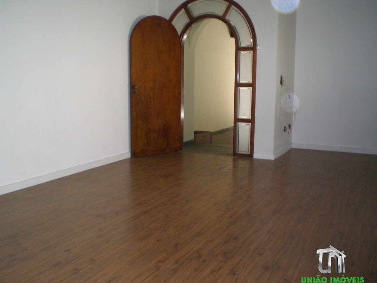 Casa à Venda em Bragança Paulista-SP: 3 Quartos, 1 Suíte, 2 Salas, 1 Banheiro, 2 Vagas - Oportunidade Imperdível!