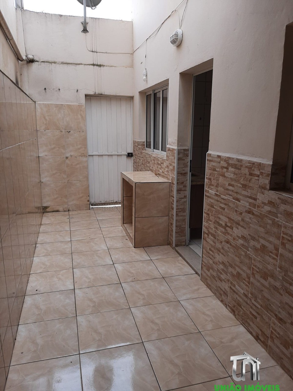 Casa à venda em Bragança Paulista-SP: 2 quartos, 1 sala, 2 banheiros, 2 vagas. Conforto e praticidade para sua família!