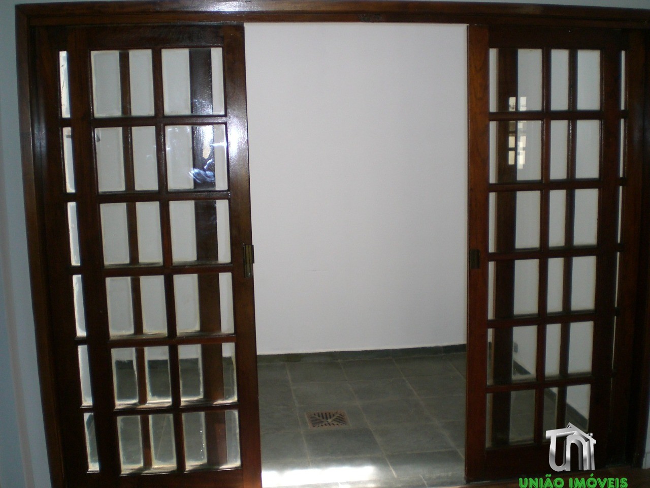 Casa à Venda em Bragança Paulista-SP: 3 Quartos, 1 Suíte, 2 Salas, 1 Banheiro, 2 Vagas - Oportunidade Imperdível!