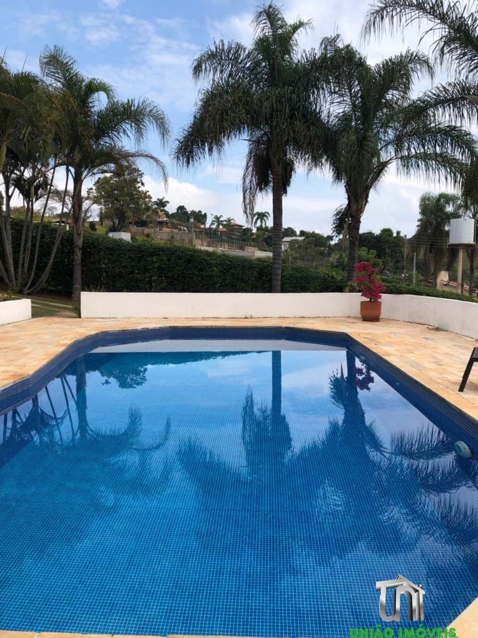 Chácara charmosa na represa: Venda ou Locação em Bragança Paulista-SP, Jardim Panorama II. 3 quartos, 1 suíte, 2 salas, 2 banheiros, 5 vagas, 175,10 m².