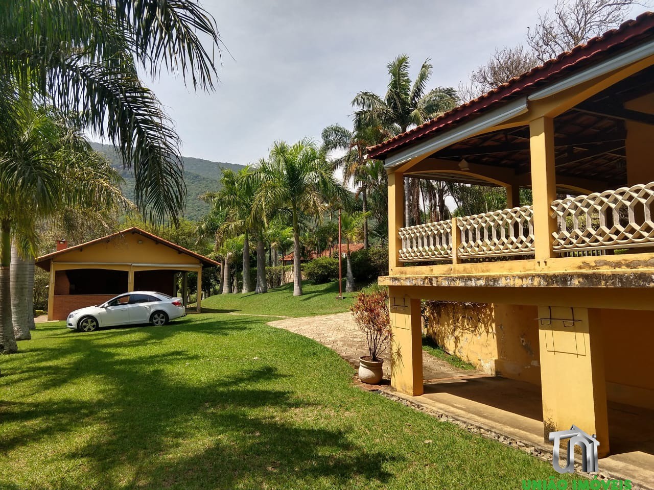 Chácara de luxo à venda em vargem-sp - 8 quartos, 3 salas e 