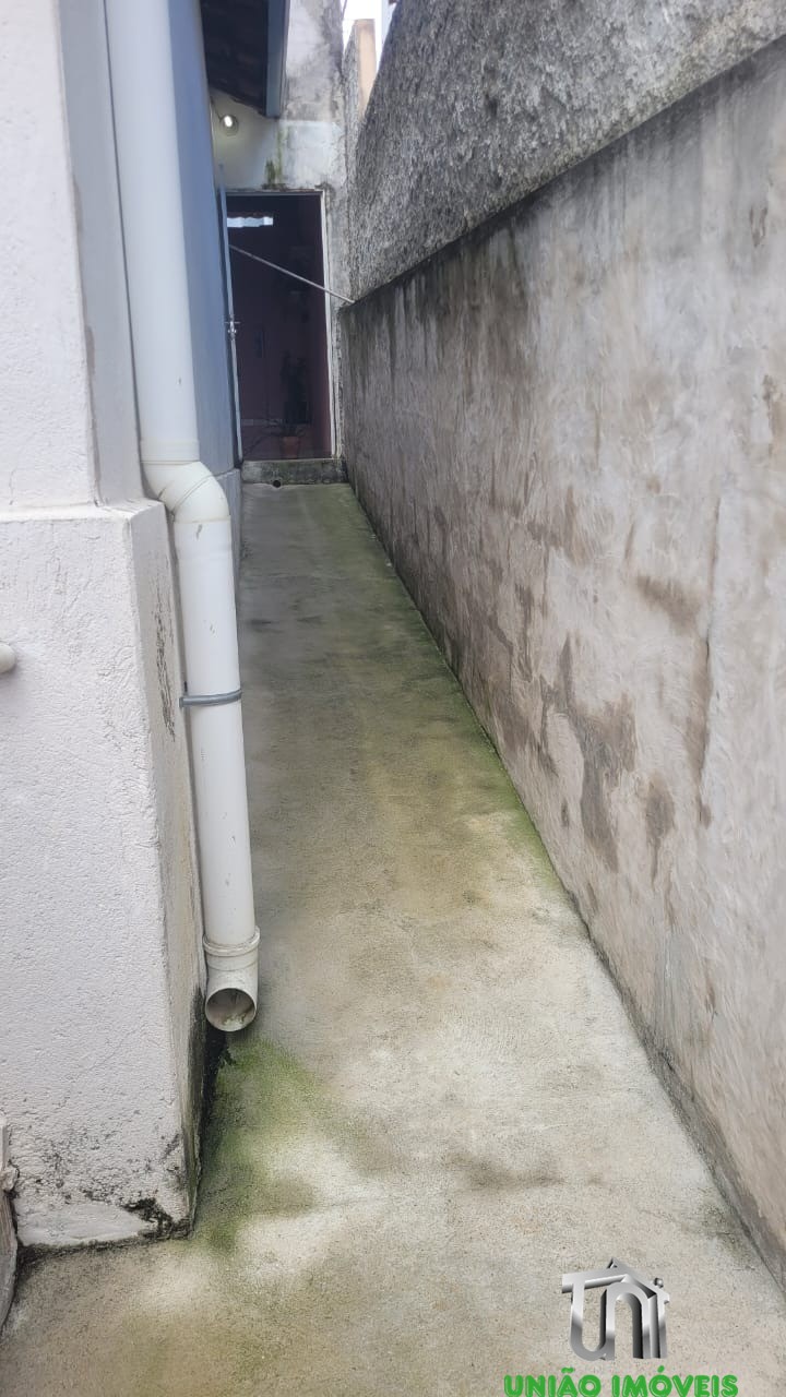 Casa à venda em Bragança Paulista-SP, Santa Luzia: 3 quartos, sala ampla, 2 vagas de garagem. Venha conhecer seu novo lar!