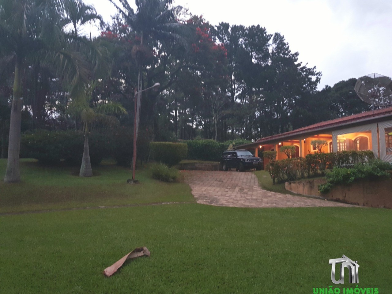 Chácara de Luxo à Venda em Vargem-SP - 8 Quartos, 3 Salas e 5 Banheiros - Aproveite essa Oportunidade Exclusiva!