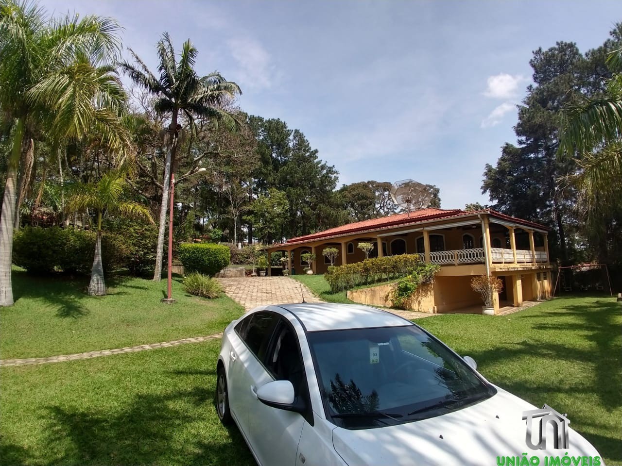 Chácara de Luxo à Venda em Vargem-SP - 8 Quartos, 3 Salas e 5 Banheiros - Aproveite essa Oportunidade Exclusiva!