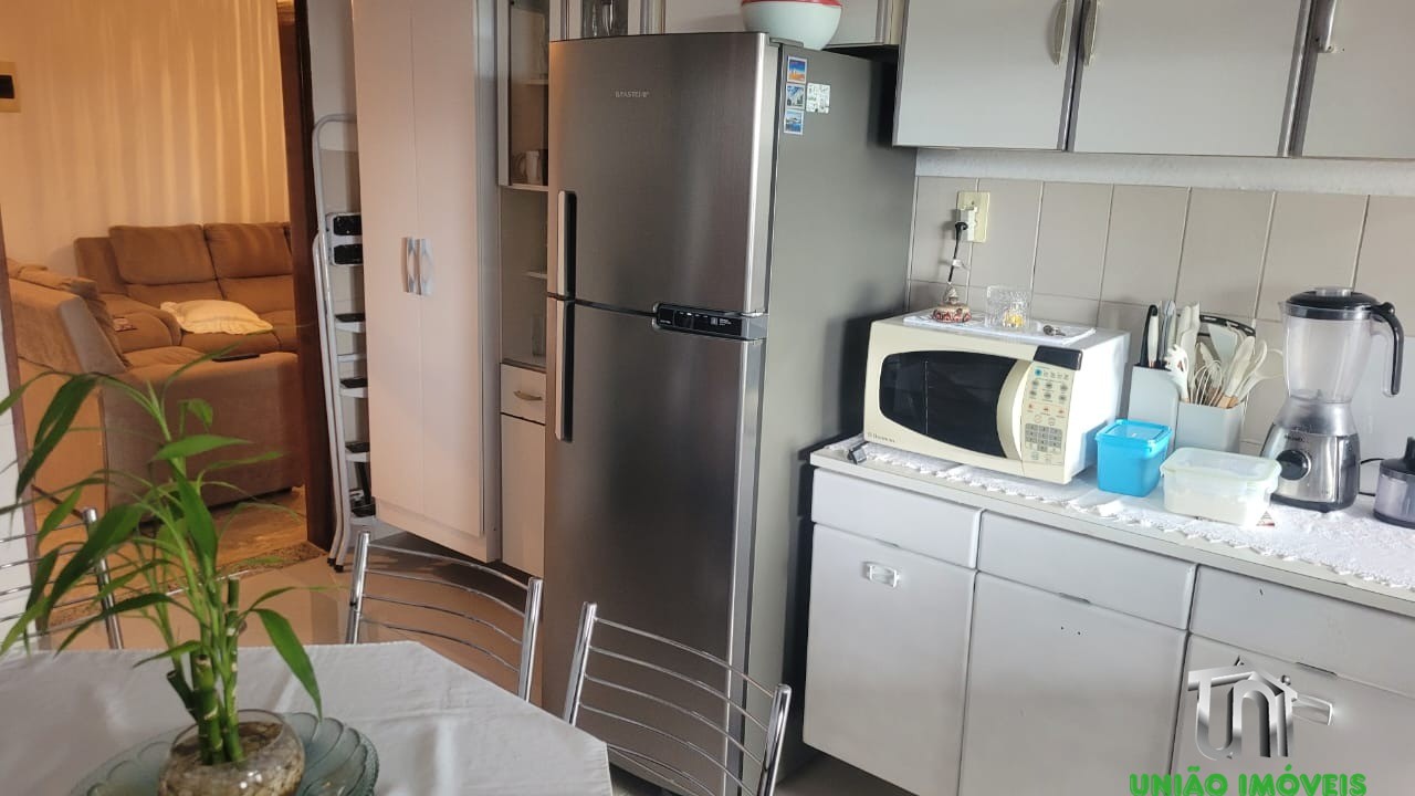 Casa à venda em Bragança Paulista-SP, Santa Luzia: 3 quartos, sala ampla, 2 vagas de garagem. Venha conhecer seu novo lar!
