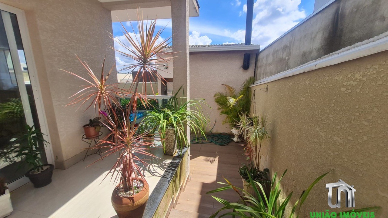 Casa de Luxo com 4 Quartos e Piscina - Locação no Jardim São José, Bragança Paulista-SP - Condomínio Residencial Portal Bragança Horizonte