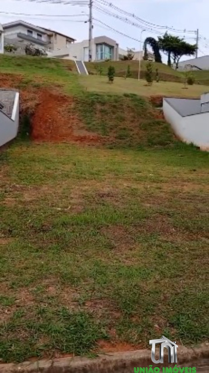 Terreno exclusivo à venda no condomínio villa real de bragan
