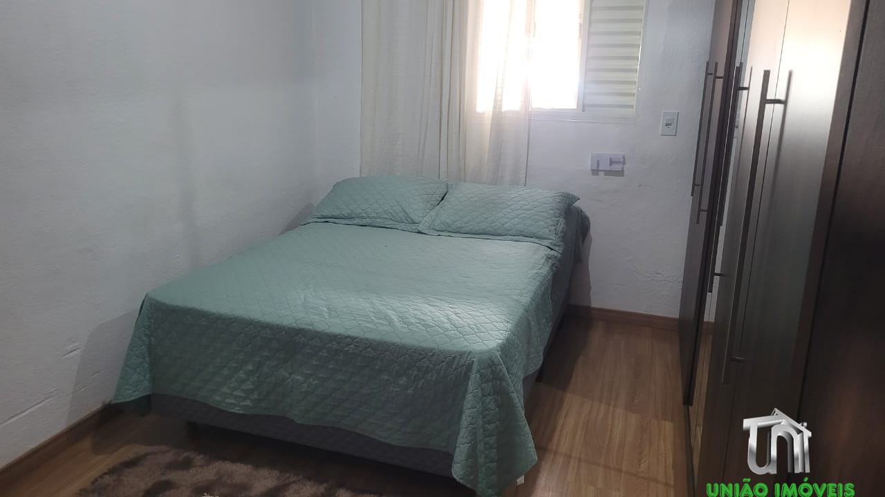 Casa à venda em Bragança Paulista-SP, Santa Luzia: 3 quartos, sala ampla, 2 vagas de garagem. Venha conhecer seu novo lar!