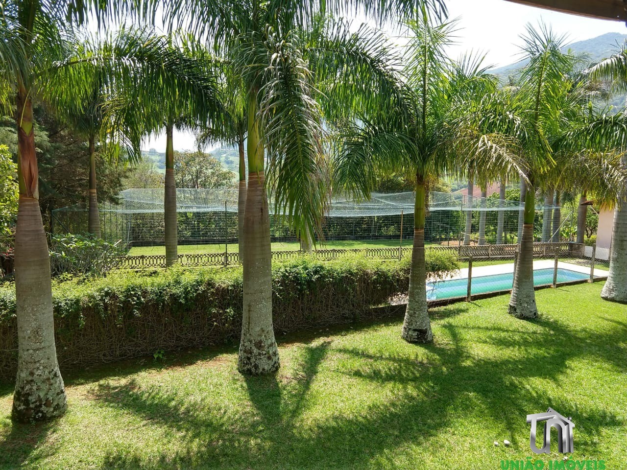 Chácara de Luxo à Venda em Vargem-SP - 8 Quartos, 3 Salas e 5 Banheiros - Aproveite essa Oportunidade Exclusiva!