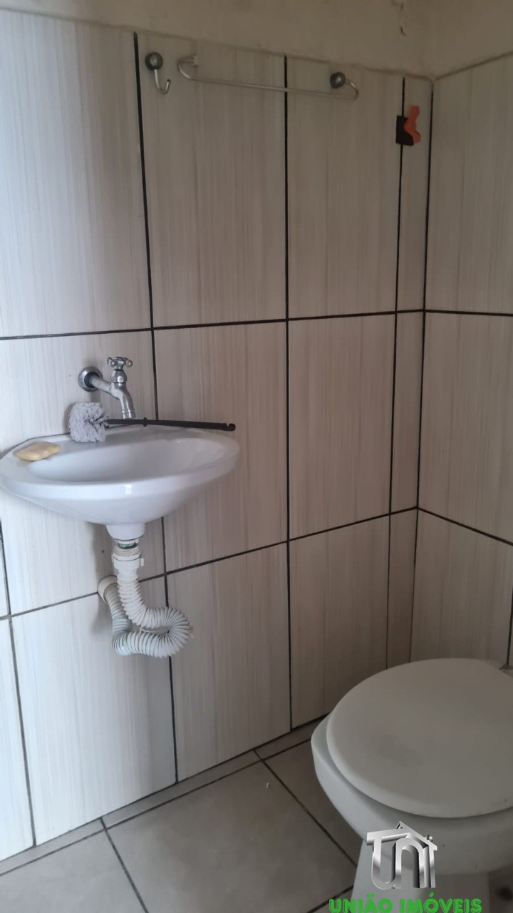 Casa residencial e ponto comercial para locação em cruzeiro,