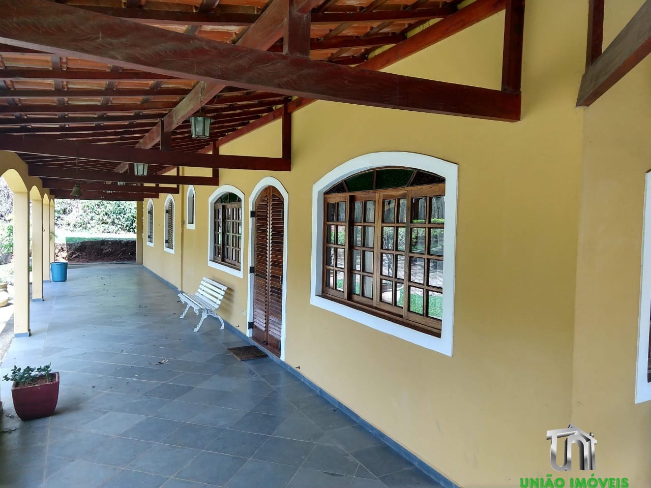 Chácara de Luxo à Venda em Vargem-SP - 8 Quartos, 3 Salas e 5 Banheiros - Aproveite essa Oportunidade Exclusiva!