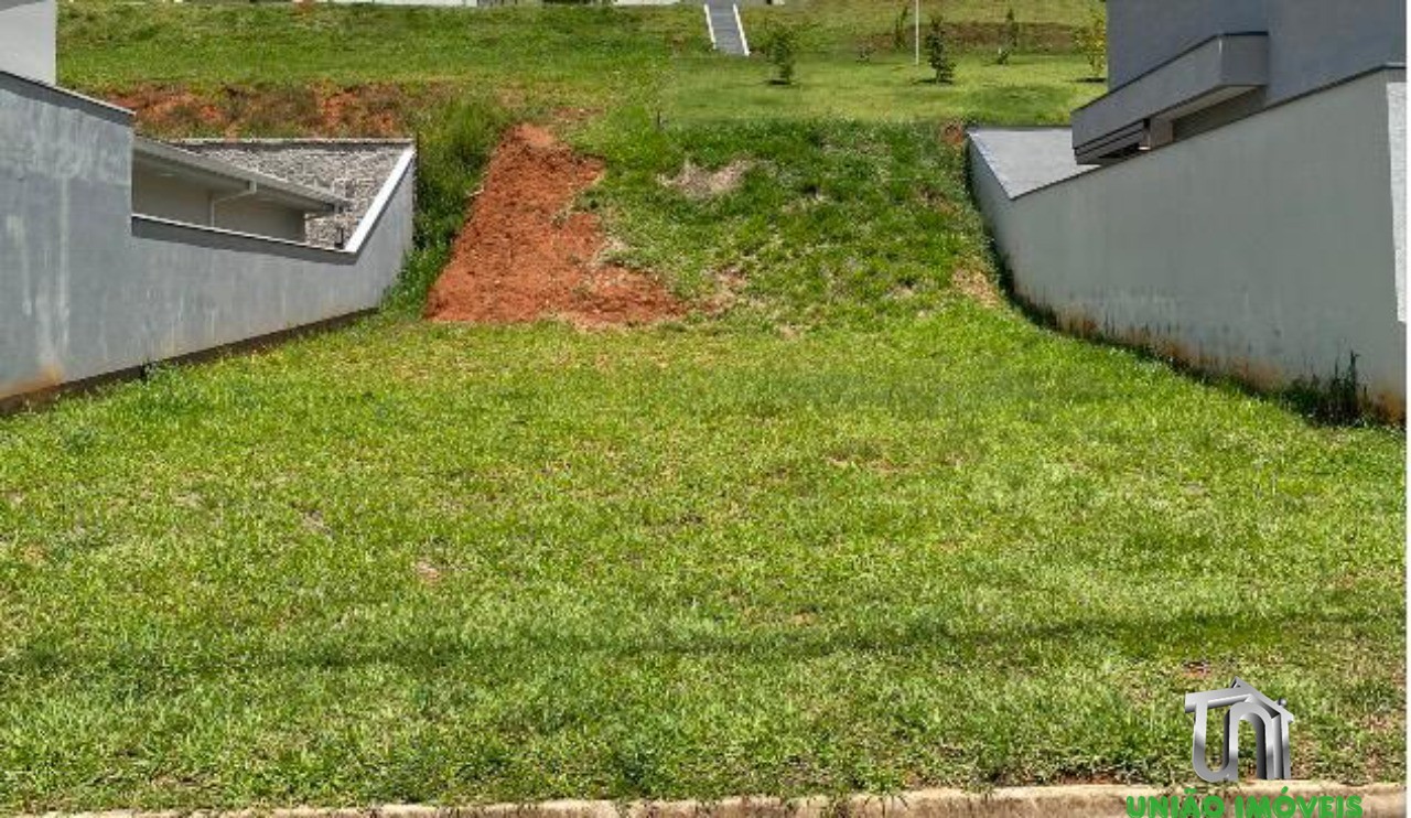 Terreno exclusivo à venda no condomínio villa real de bragan