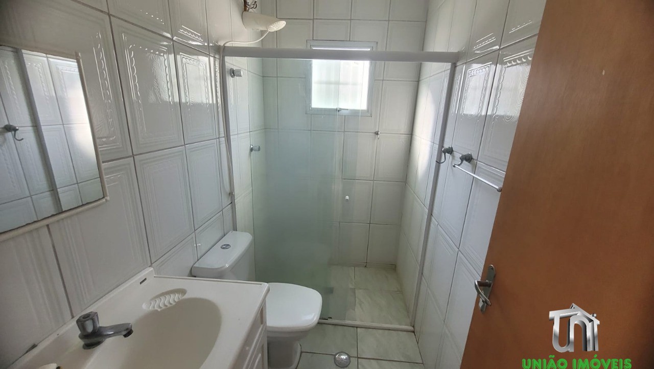 Casa para Locação no Recanto Amapola, Bragança Paulista-SP: 3 Quartos, 1 Suíte, 2 Salas, 2 Vagas, 100m² - Agende sua Visita!
