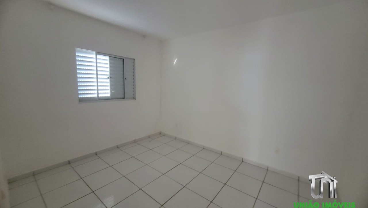 Casa para Locação no Recanto Amapola, Bragança Paulista-SP: 3 Quartos, 1 Suíte, 2 Salas, 2 Vagas, 100m² - Agende sua Visita!