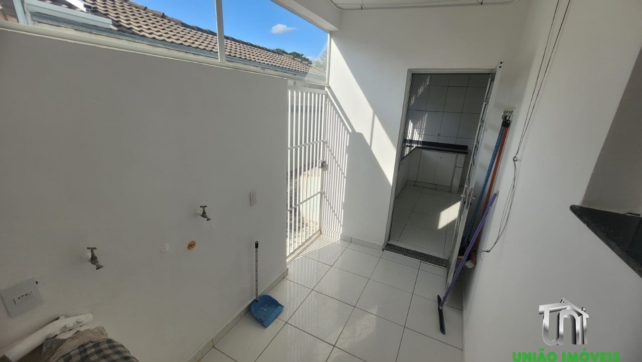 Casa para Locação no Recanto Amapola, Bragança Paulista-SP: 3 Quartos, 1 Suíte, 2 Salas, 2 Vagas, 100m² - Agende sua Visita!