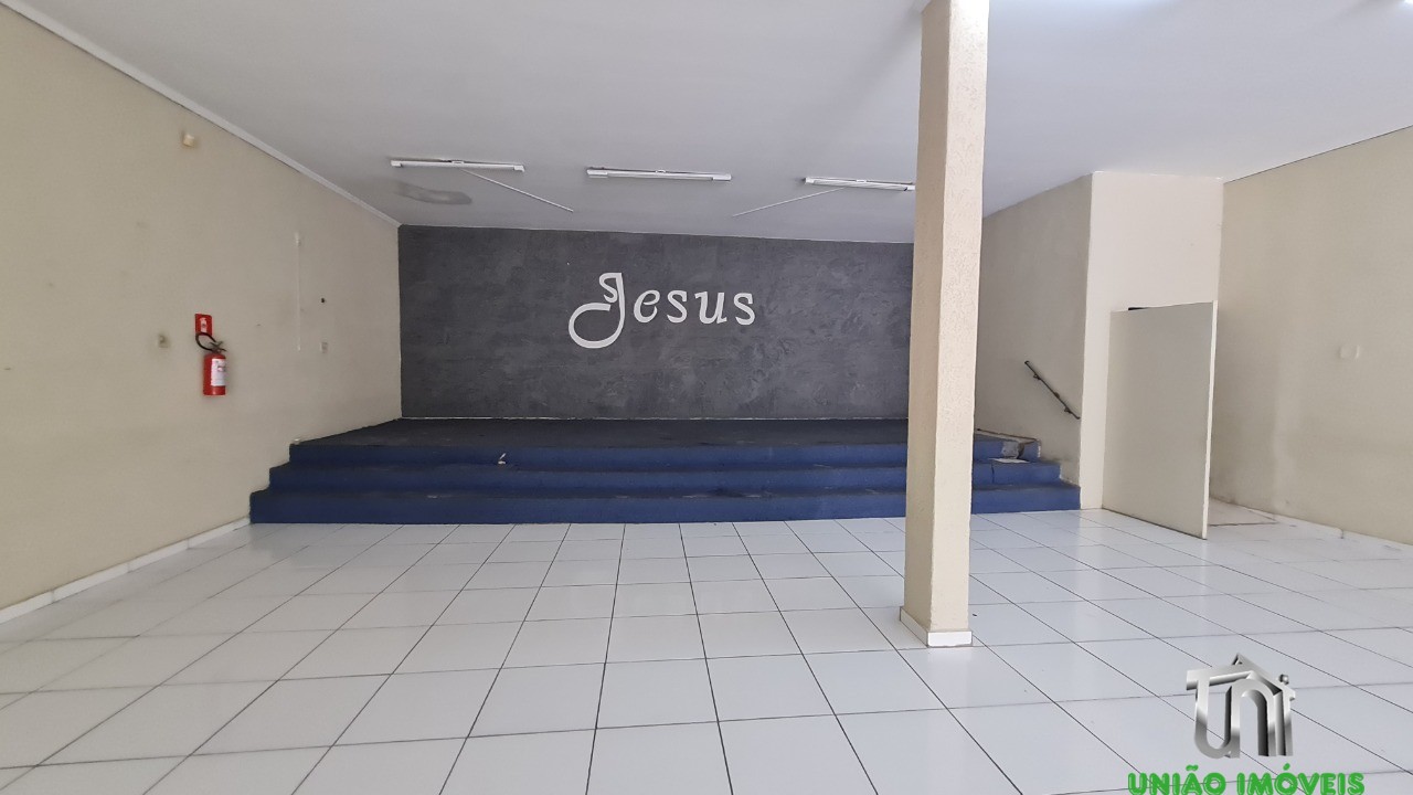Salão Comercial para Locação em Bragança Paulista-SP, Bairro Matadouro: 1 Sala, 2 Banheiros, 232m² de Área