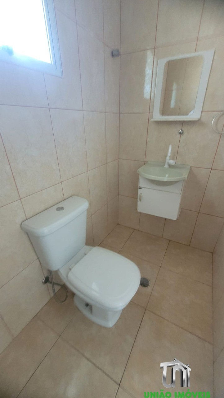 Casa para Locação no Recanto Amapola, Bragança Paulista-SP: 3 Quartos, 1 Suíte, 2 Salas, 2 Vagas, 100m² - Agende sua Visita!